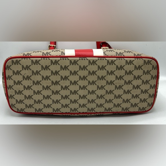 Michael Kors Jet Set Center Stripe Tote - Picture 6 of 11